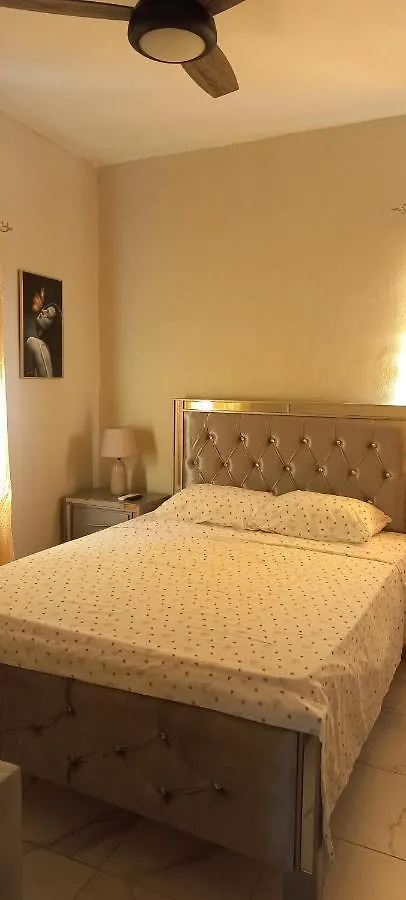 Turnbull\'S Apart Hotel location